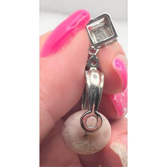 Pendant with Your choice of Fire Quartz or Flower Agate Donut - Picture 4 of 4